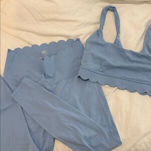 JoyLab Blue Scalloped Sports Bra and Leggings Set
